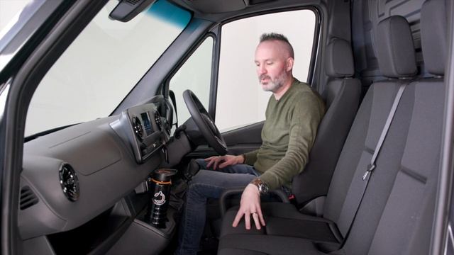 NEW Mercedes-Benz Sprinter Review | The large panel van with a touch of a class смотреть онлайн