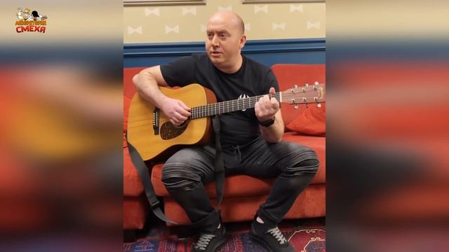 Бурунов троллит Ивана Урганта / Песня в гримерке #shorts смотреть онлайн