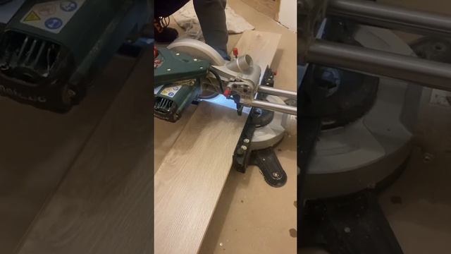 Взялись за укладку ламината , 42 квм смотреть онлайн