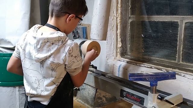 БОЧОНОК ДЛЯ МЁДА / ТАКОЙ СУВЕНИР ДОЛЖЕН БЫТЬ У КАЖДОГО КТО ЛЮБИТ МЁД! БОЧОНОК ЗА 10 MIN! #Wood Magi смотреть онлайн