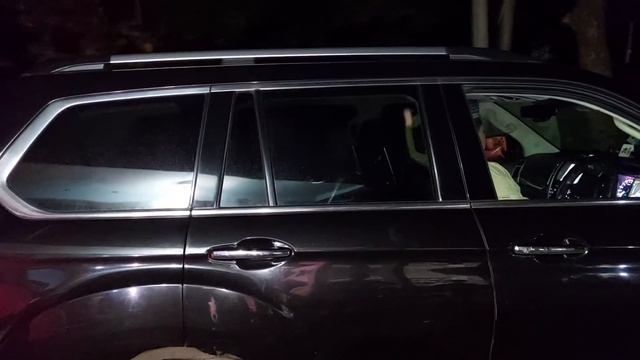 HAVAL H9 Helped a sand loading truck смотреть онлайн