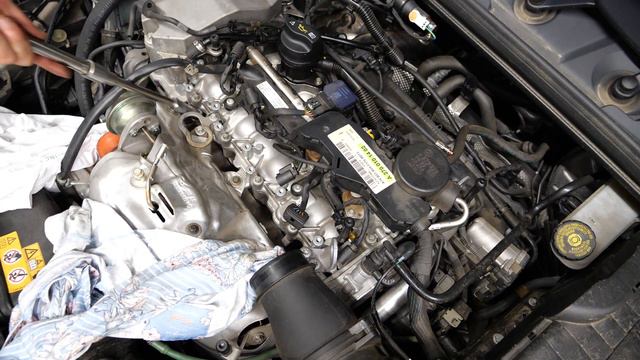 MB W176 A180 Zündkerzen Wechseln | MB W176 A180 Change Spark Plugs | VitjaWolf | Tutorial | HD