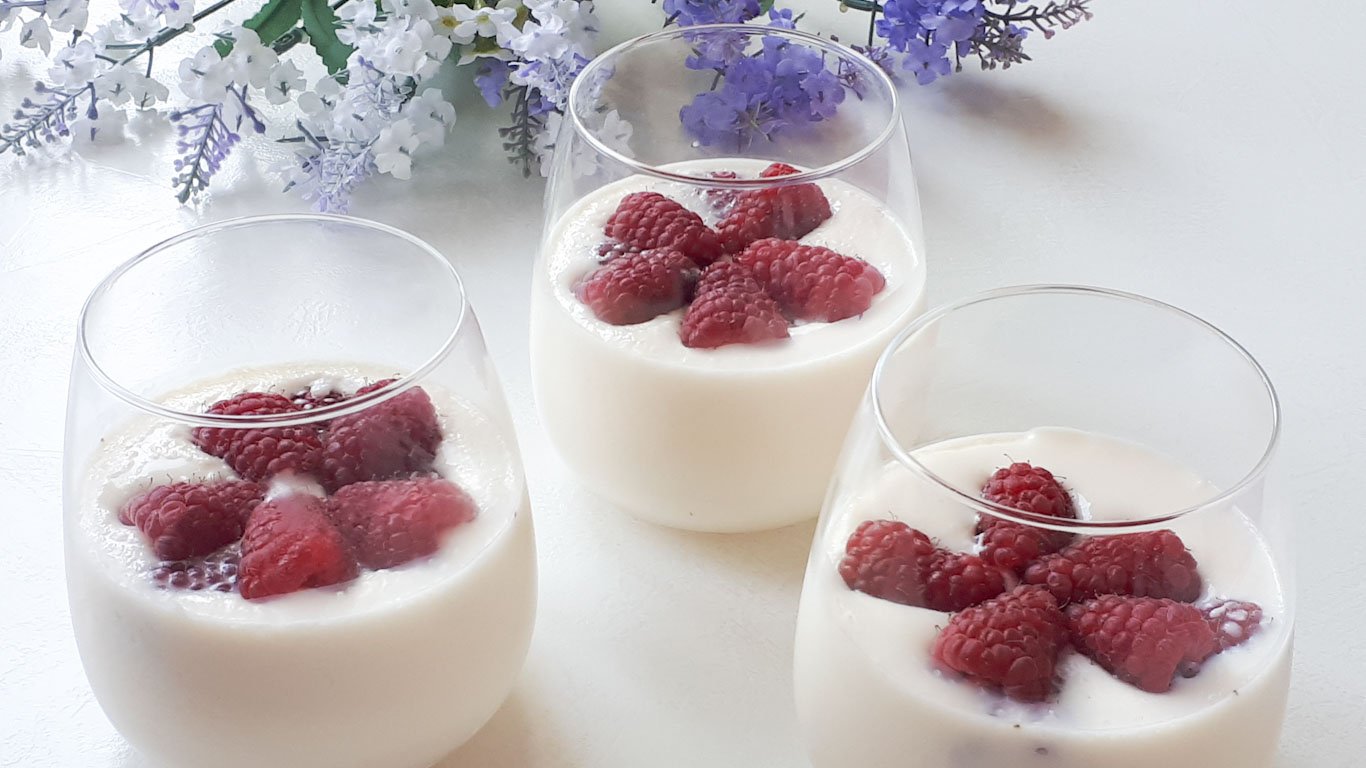 Панна котта – это итальянский десерт. Очень вкусный десерт без выпечки. Рецепт десерта. смотреть онлайн