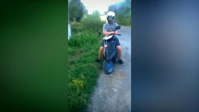 Стрелка в селе. Приехал на мотоблоке? смотреть онлайн