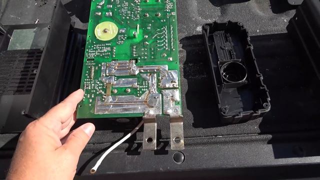 10 Year Old Inverter Teardown Inspection - Motomaster 1000 Watt Pure Sine Wave From Canadian Tire