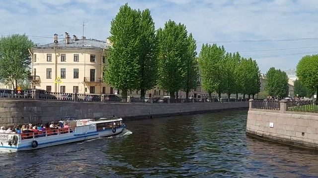 Spring City. St. Petersburg. May 2021.Весенний город. Санкт-Петербург. Май 2021.