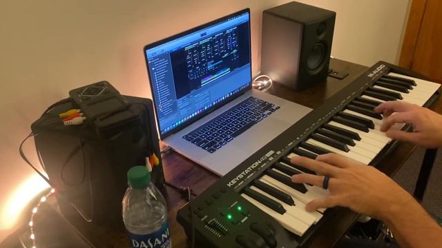 Synths, Arpeggiators and Dancing Monkeys смотреть онлайн