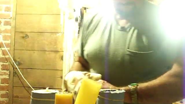 BEESWAX,Melting Bees Wax,Molds,Candle Making,GA Beekeeping Beekeepers Pour Bees Wax ,John Pluta смотреть онлайн