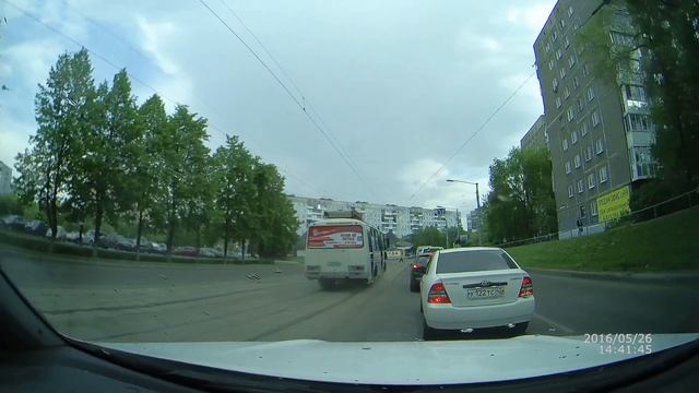 Наглый ПАЗик смотреть онлайн