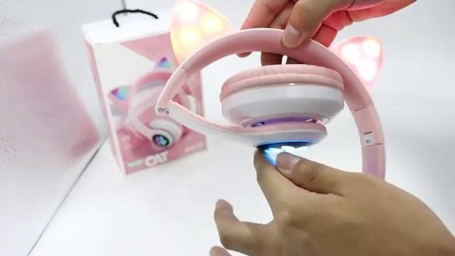 Funvol Kids Cat Ear Bluetooth Headphones with Flashing Led Light смотреть онлайн