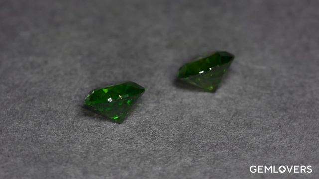 Гранаты андрадиты демантоиды с месторождений Урала 2.64 карат смотреть онлайн