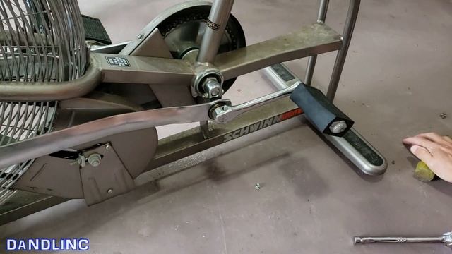 How To Install And Uninstall Airdyne Wedge Pin (Pedal Removal)