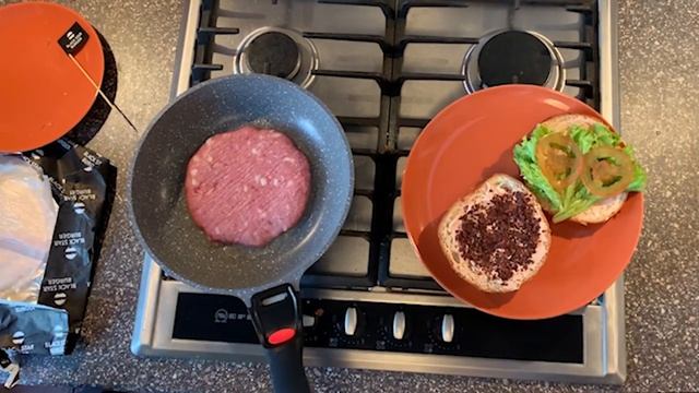Готовим бургер Black Star Burger