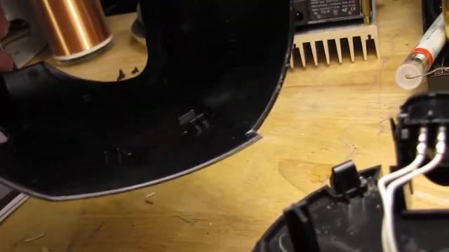 DIY BRAUN SHAVER repair. More information to the other videos.It is easy! смотреть онлайн