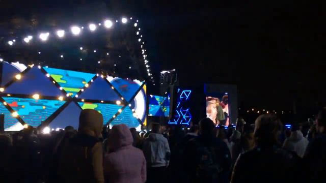 Паша Панамо выступает на Лужниках в Москве 2017 смотреть онлайн