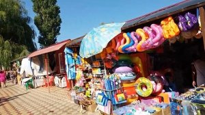 Посёлок Новомихайловский. Пляж, море, набережная, отели, развлечения, сувениры.