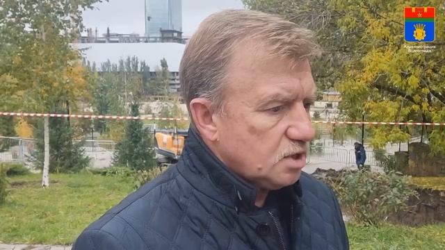 В центре Волгограда прорвало канализационный коллектор смотреть онлайн
