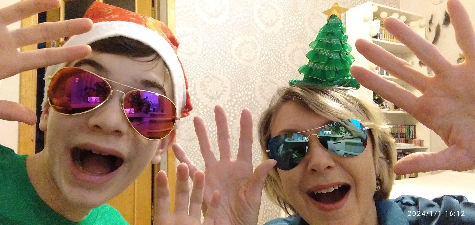 Песня про "Новый год идёт" смотреть онлайн