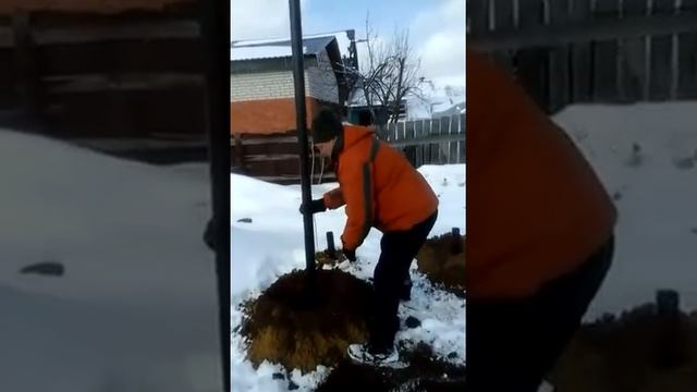 Процесс монтажа винтовых свай при устройстве фундамента, Eqon A смотреть онлайн