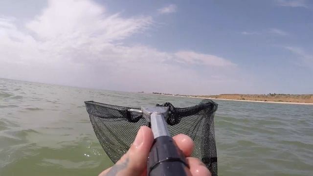 КАК ЛОВИТЬ РАЧКОВ ПОШЁЛ ЛОВИТЬ РАЧКОВ, А ПОЙМАЛ... ДОЛЖАНСКАЯ АЗОВСКОЕ МОРЕ смотреть онлайн