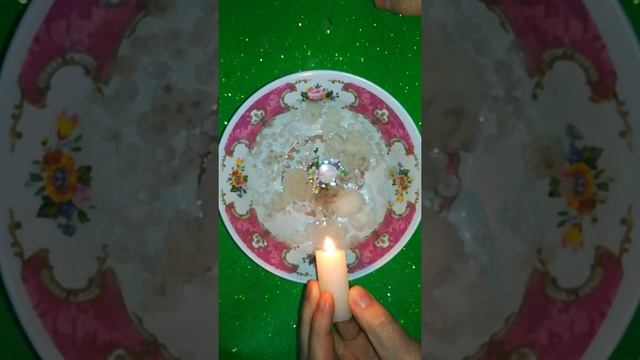 ? Гадание на воске ? ЕСТЬ ЛИ У ВАС ТАЙНЫЙ ОБОЖАТЕЛЬ.? смотреть онлайн