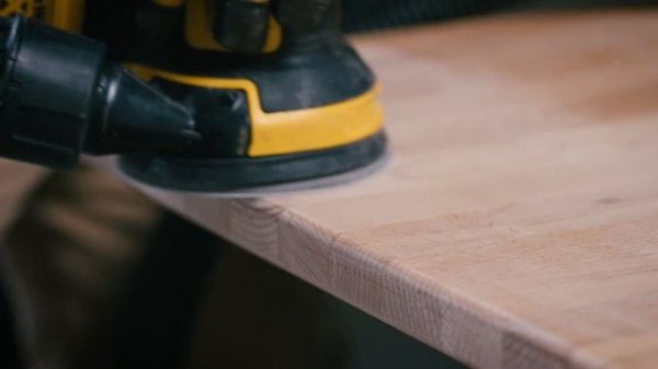 DEWALT® Deutschland | Der DEWALT 18V Akku-Ekzenterschleifer - DCW604