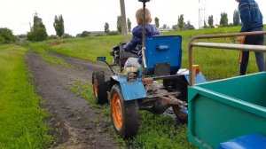 Дети на тракторе! Приключения на бешеном МИНИ ТРАКТОРЕ по грязи!