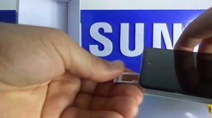 How to put a Sim card in Samsung Galaxy A72