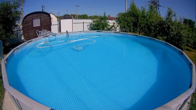 Ускоренная съёмка работы робота пылесоса для каркасного бассейна. ИНТЕРЕСНО! смотреть онлайн