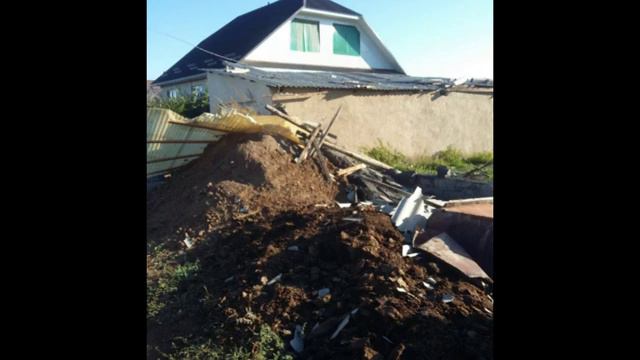 Торнадо в Караколе вырвал крыши смотреть онлайн