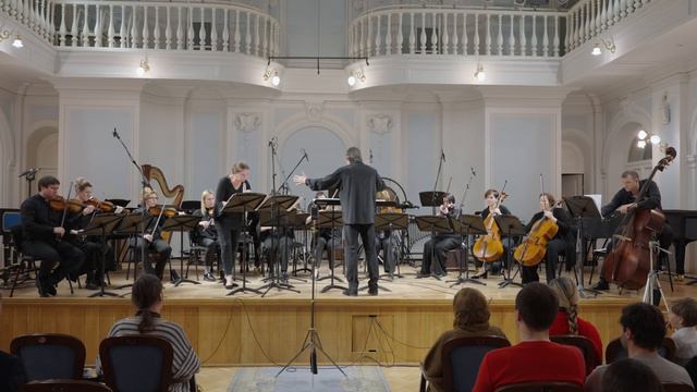 Krzysztof Penderecki - Capriccio for oboe and 11 strings смотреть онлайн