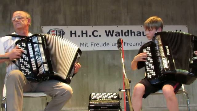 Timmy & Anatoli play Fera Stimmig смотреть онлайн