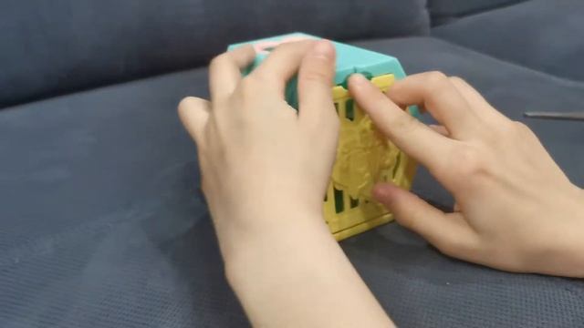 Кто в ПЕРЕНОСКЕ? Распаковка Scruff a Luvs смотреть онлайн