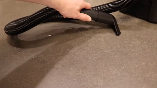 Тест всасывания небольшого количества жидкости. Einhell TE-VC 18/10 Li-Solo смотреть онлайн