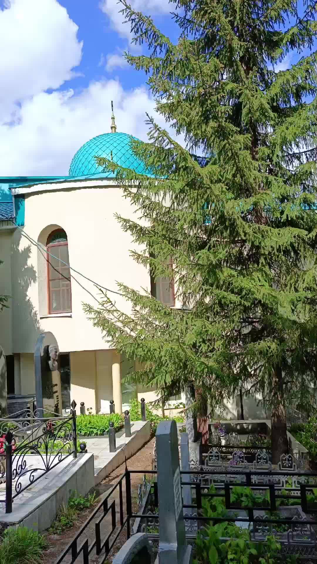 Мечеть Гуфран на Мусульманском кладбище город Уфа. смотреть онлайн