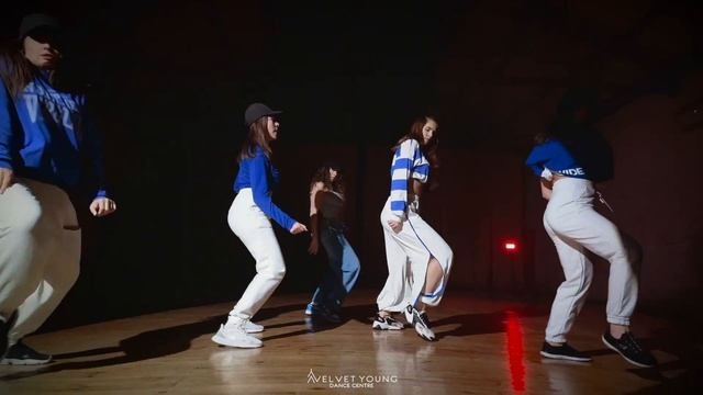 Erica Banks - Buss It | Vika Oreshkova | VELVET YOUNG смотреть онлайн