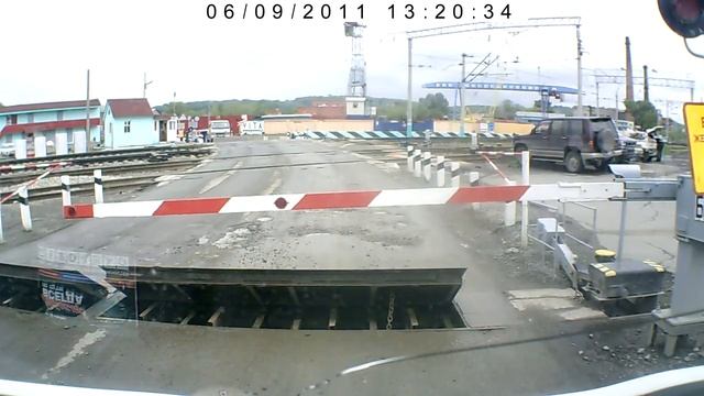 шлагбаум бум. железнодорожный переезд океанская. смотреть онлайн