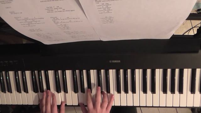 Easy Piano Tutorial- Hollow by Tori Kelly- full song tutorial/play through смотреть онлайн