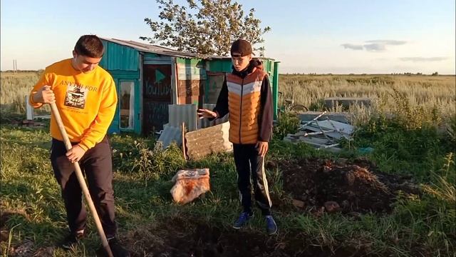 ЗЕМЛЯНКА в ДОМЕ ШКОЛЬНИКА! *1 часть* смотреть онлайн