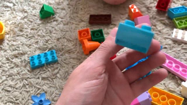 Конструктор LEGO! Собираем ЛЕГО Duplo. Детское видео, играем вместе! смотреть онлайн