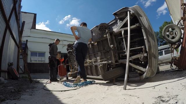 Пескоструй днища Volkswagen Transporter T2B 1977 г.в смотреть онлайн