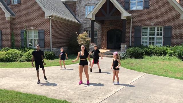 Git Up Dance Challenge - Mom & Kids - Dance Fitness With Jessica смотреть онлайн