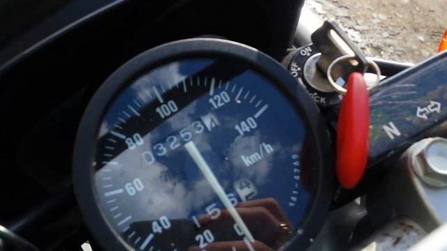 SUZUKI DJEBEL 200 смотреть онлайн