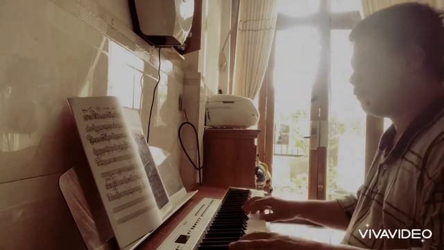 Sorry Seems To Be Hardest Word (Elton John) on piano yamaha p120 - Covered by Du Kiều смотреть онлайн