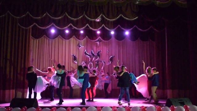Выпускной-2017 часть3(улётные сценки,шикарный вальс) смотреть онлайн