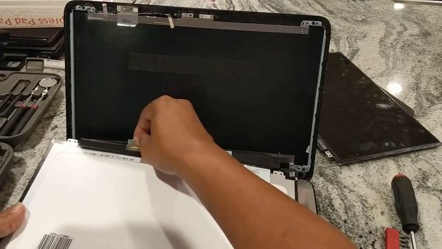 Laptop screen replacement / How to replace laptop screen [HP 15z-ba000] смотреть онлайн