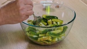 Огурцы По-Корейски с Соевым Соусом и Кунжутом — Рецепт Быстрого Приготовления