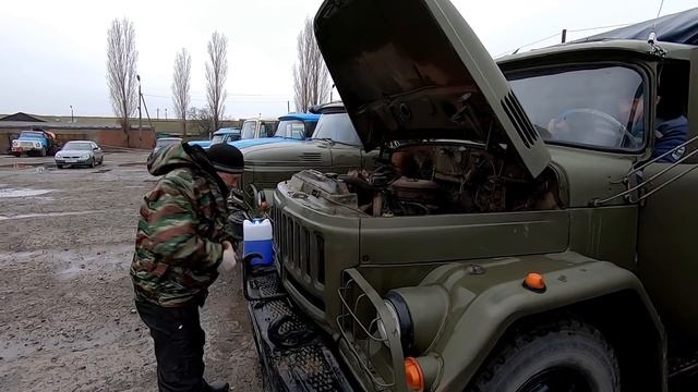 Заводим ЗИЛ 130 Смех и слезы!!! смотреть онлайн