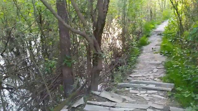 Пляж песчанка затопило,но жители сделали тропу к берегу смотреть онлайн