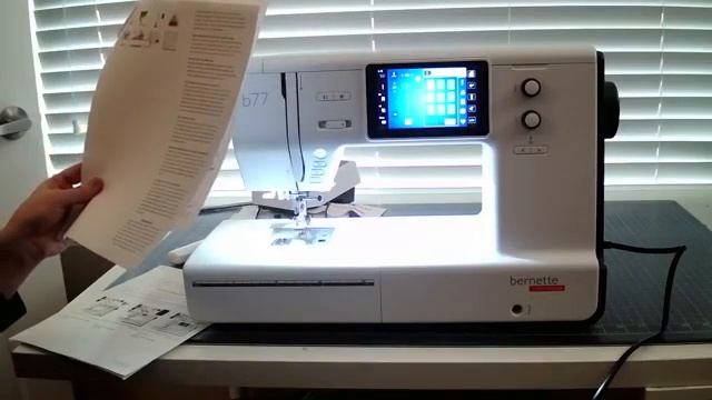 Easy to Use Bernette B77 Deco Sewing & Quilting Machine Review смотреть онлайн
